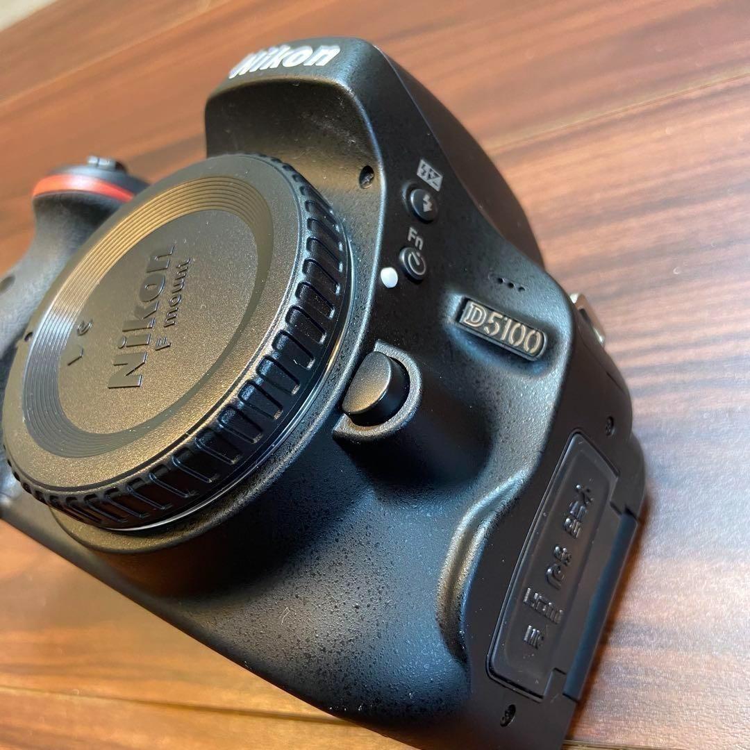 Nikon D5100 ダブルズームキット 一眼レフ ほぼ新品 3385