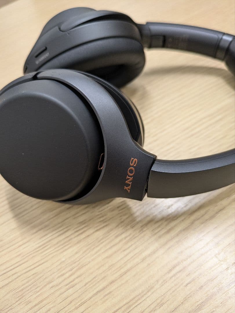 Sonyソニー WH-1000XM3 ノイズキャンセリング　ワイヤレスヘッドホン