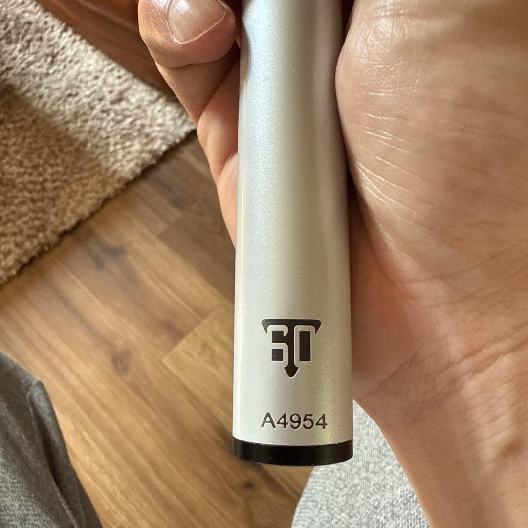 ミ*ト様 ビリヤードキュー★WHYTE CARBONミントのみ誤取引のため再投稿