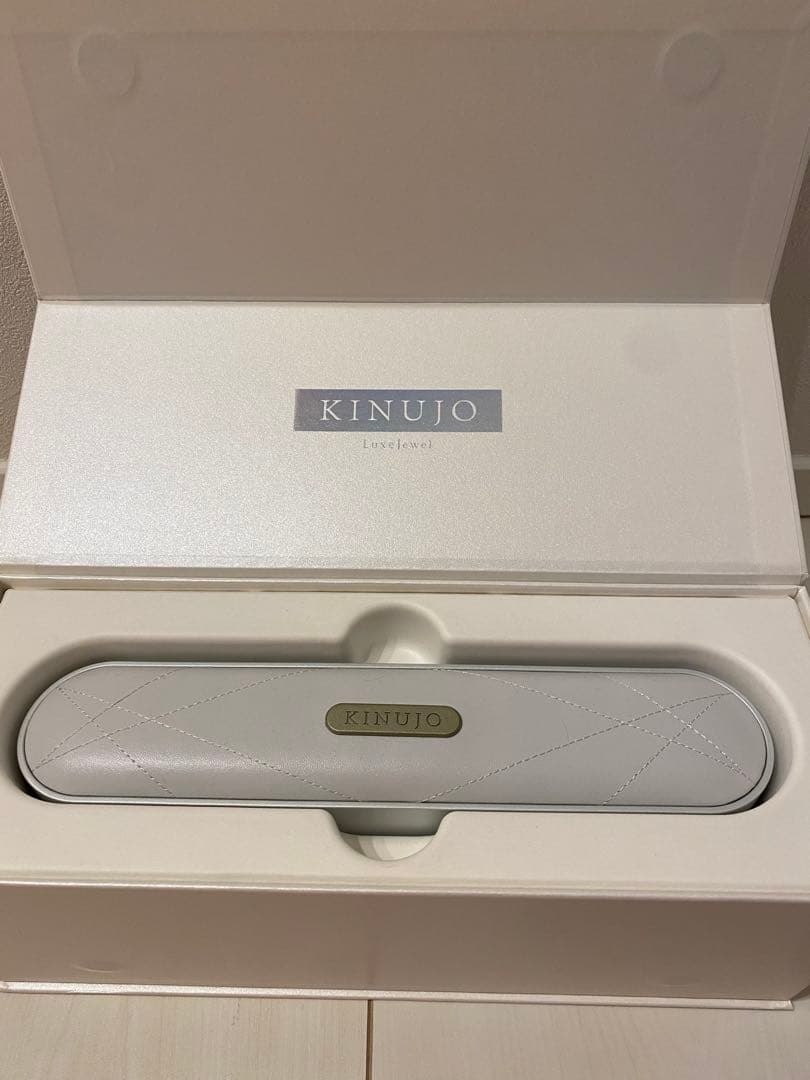 KINUJO ストレートヘアアイロン コードレス