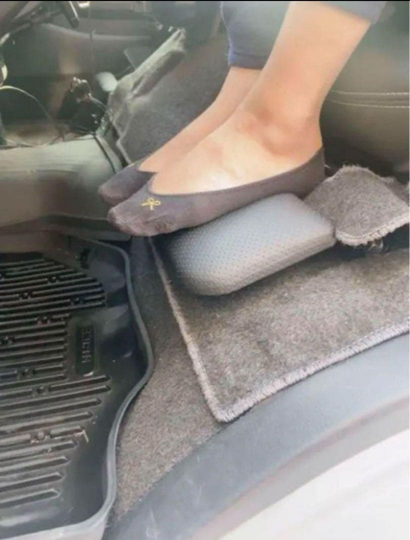 ハイエース200系　スーパーGL フットレスト　助手席側　足おき台