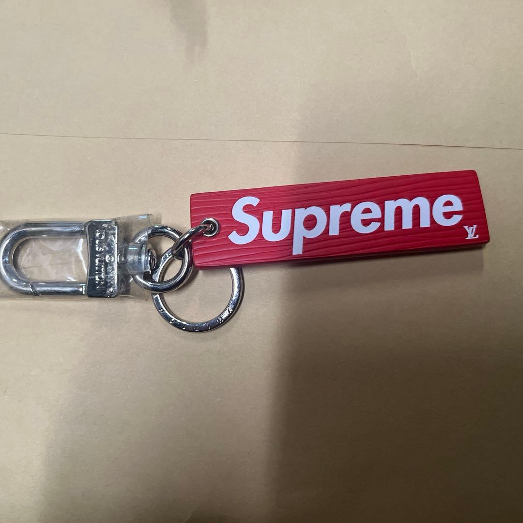 ルイヴィトン✖️シュープリームコラボ キーホルダー