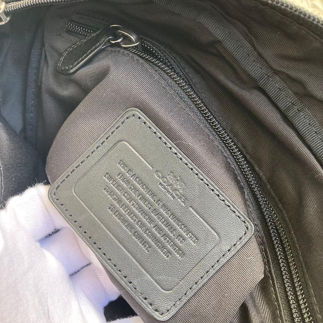 COACH フライトバッグ 黒 ブラック パンチング レザー 革 バックル
