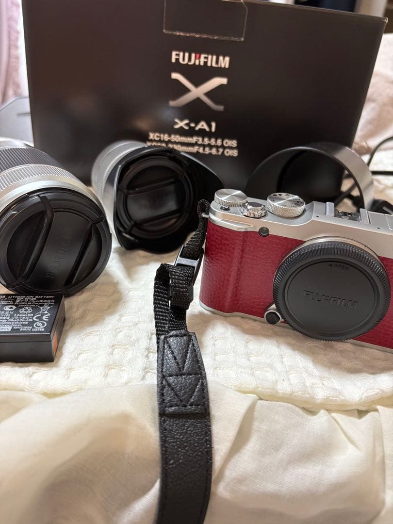 デジタルカメラ FUJIFILM X-A1 +XC16-50&XC50-230 RED