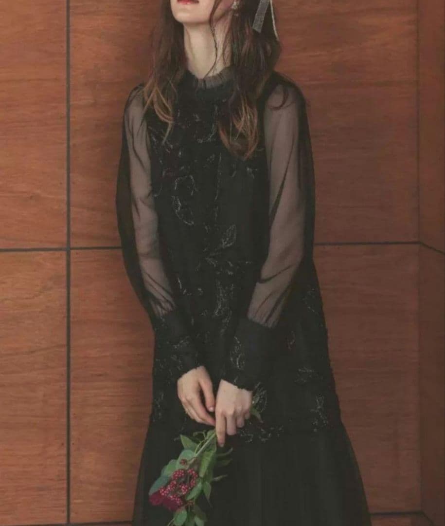 定価2.2万円【新品】フェザーフラワーチュールドレス 黒ブラック Мサイズ