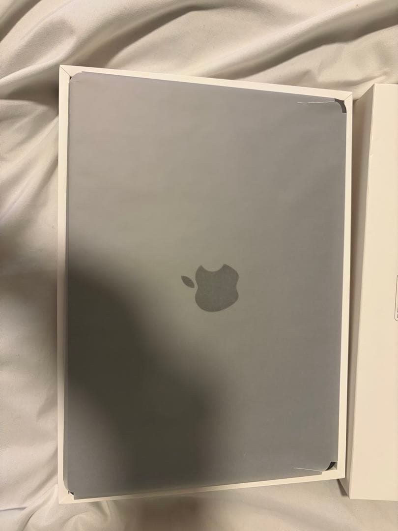 13インチMacBook air M3 2024年製(MOFT ケース付)