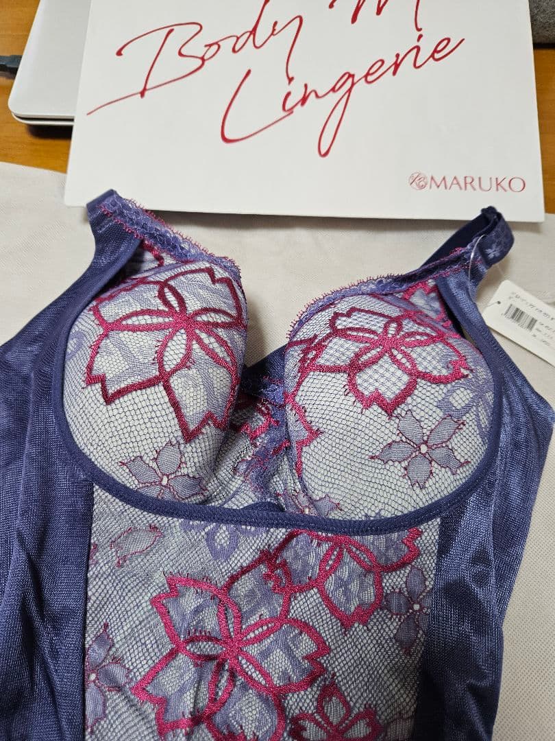 MARUKO アヴァンセサクラボディシェーパー　オウブブルー　F75 r