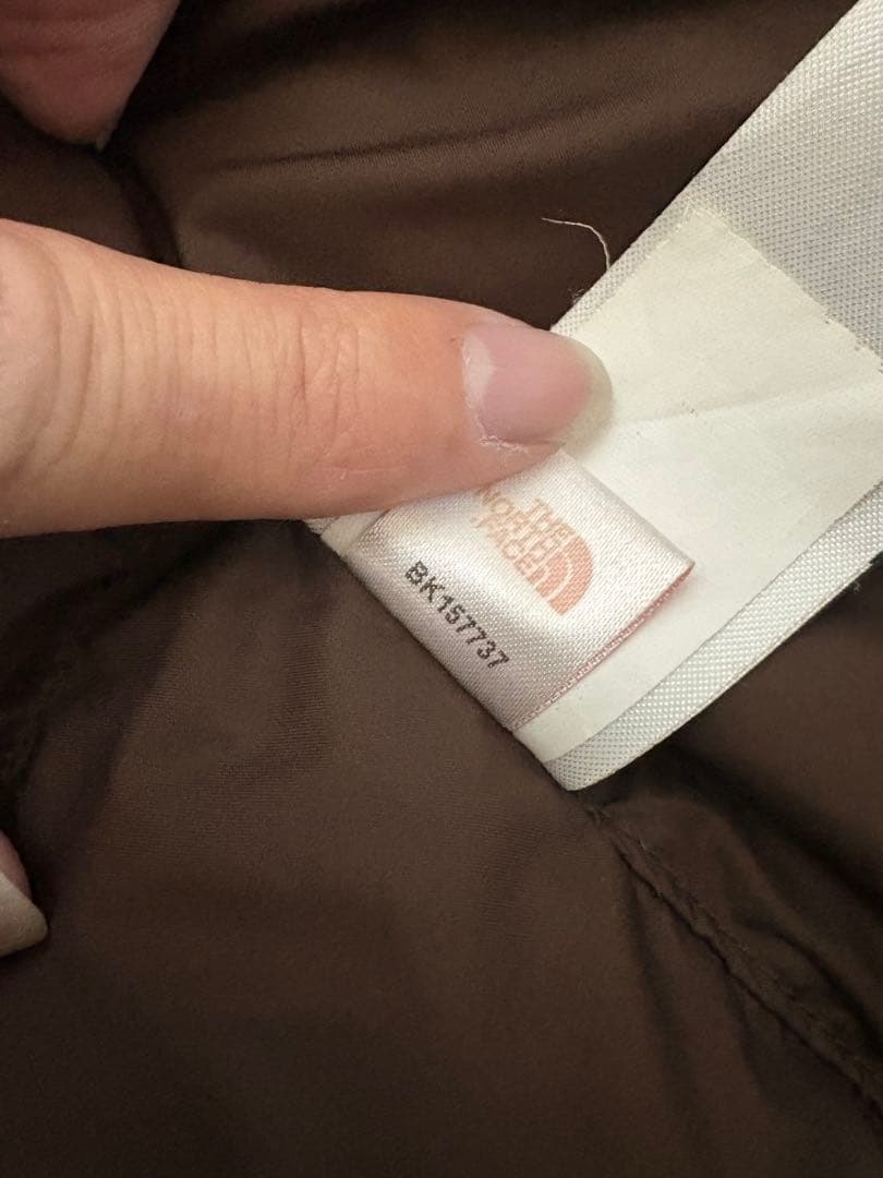 【超希少モデル！】ケンダル・ジェンナー着用 ヌプシ 700 ブラウン 茶色　M