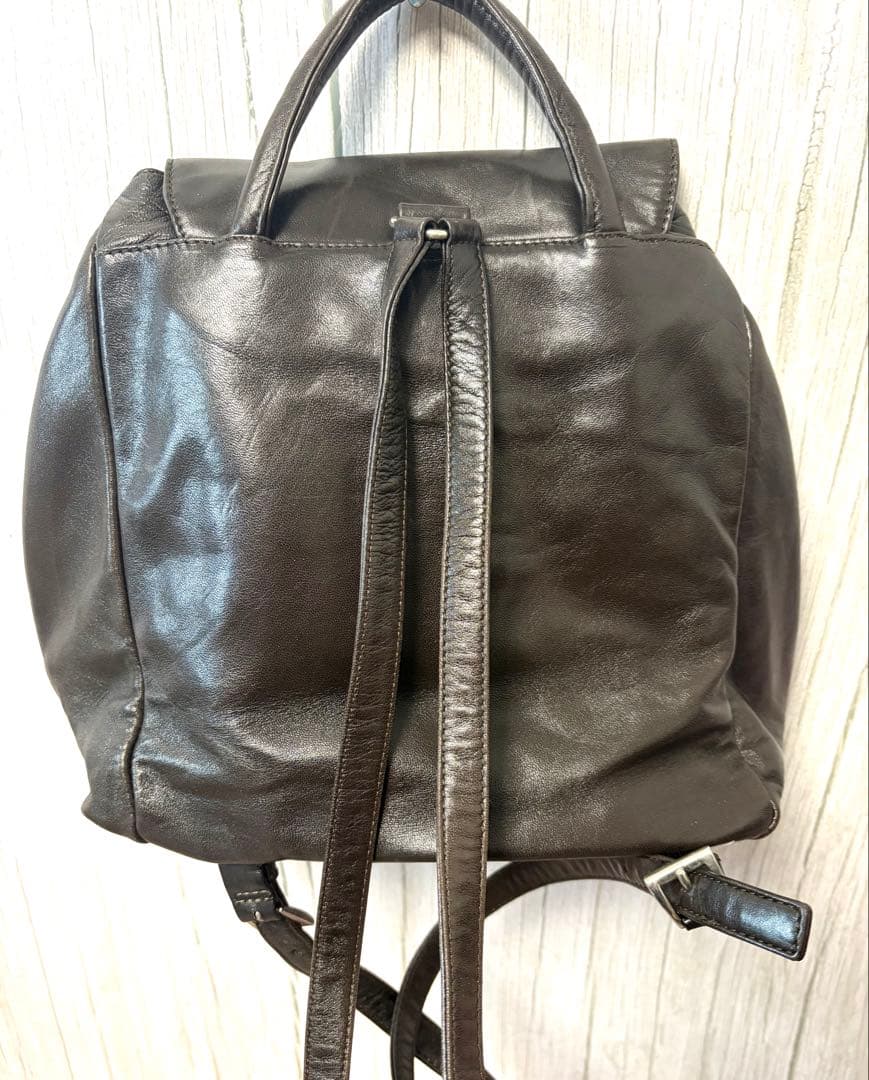 PRADA ブラウン　レザー ミニサイズ　バックパック