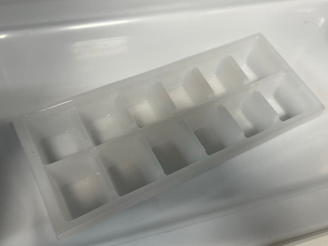 2024年製 Hisense ハイセンス サイコロ型 冷蔵庫 HR-A45S