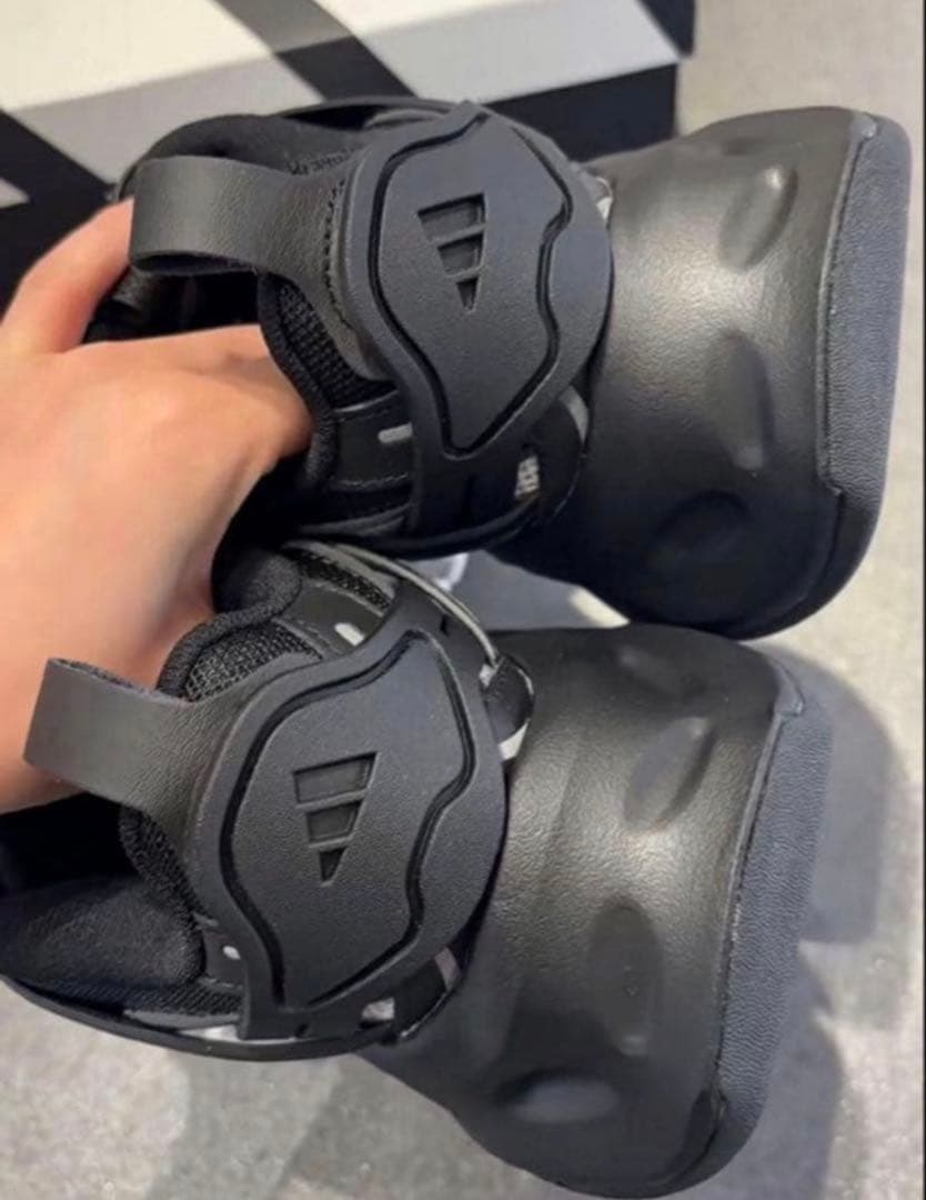 日本未発売29 adidas XLG RUNNER DELUXE