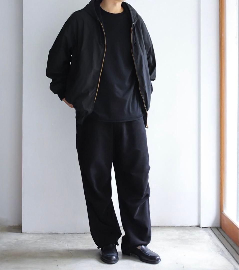 白*子様 25aw comoli コットンナイロン ジップパーカ