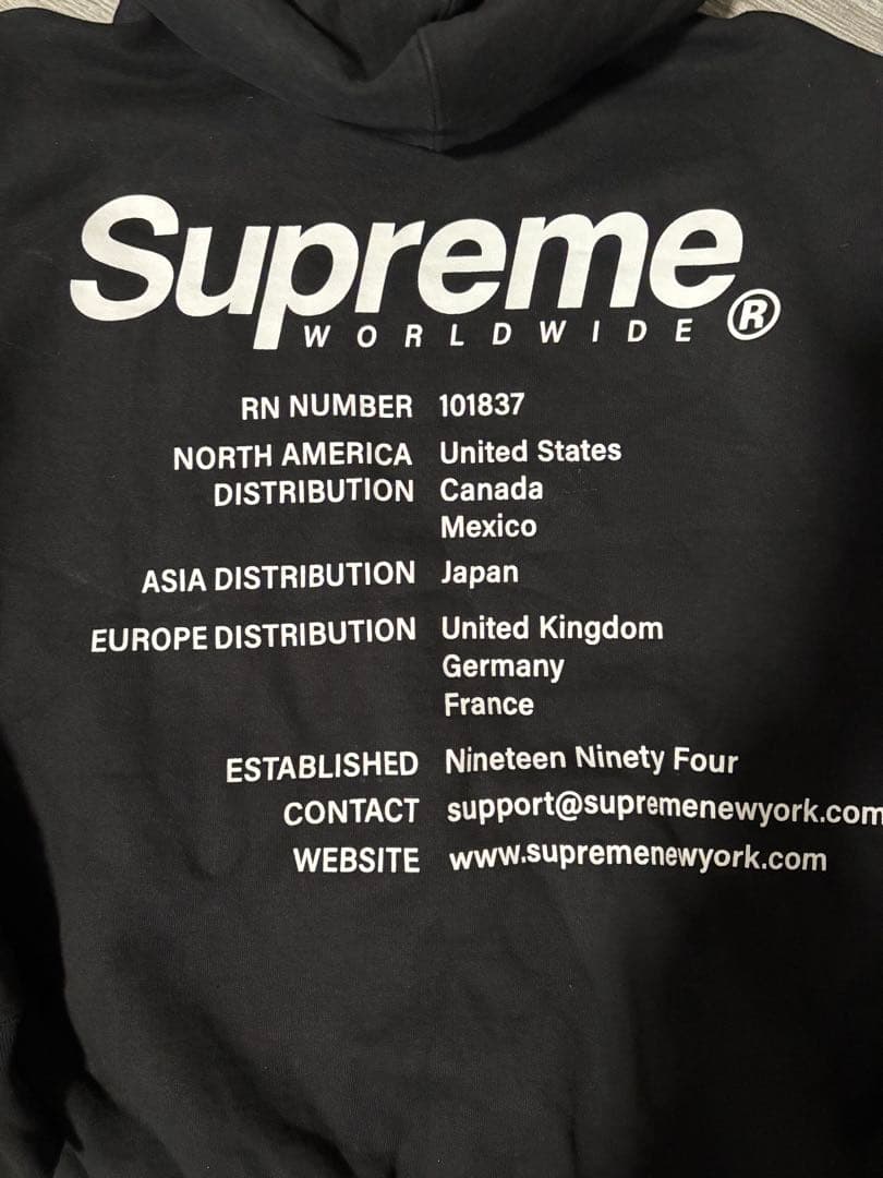 usk様　Supreme シュプリーム　スウェット　パーカー ワールドワイド　M