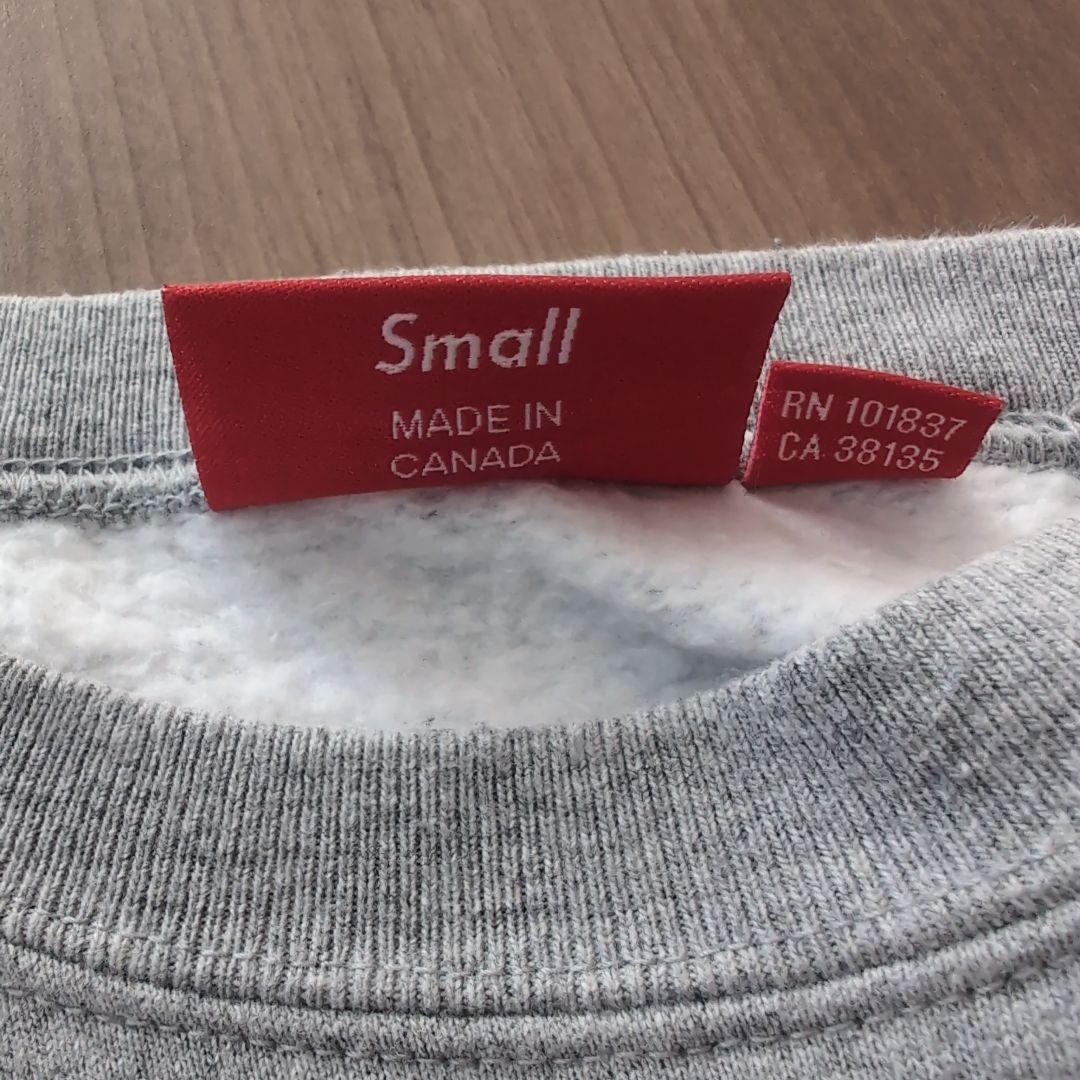 Supreme グレー ロゴプリント トレーナー