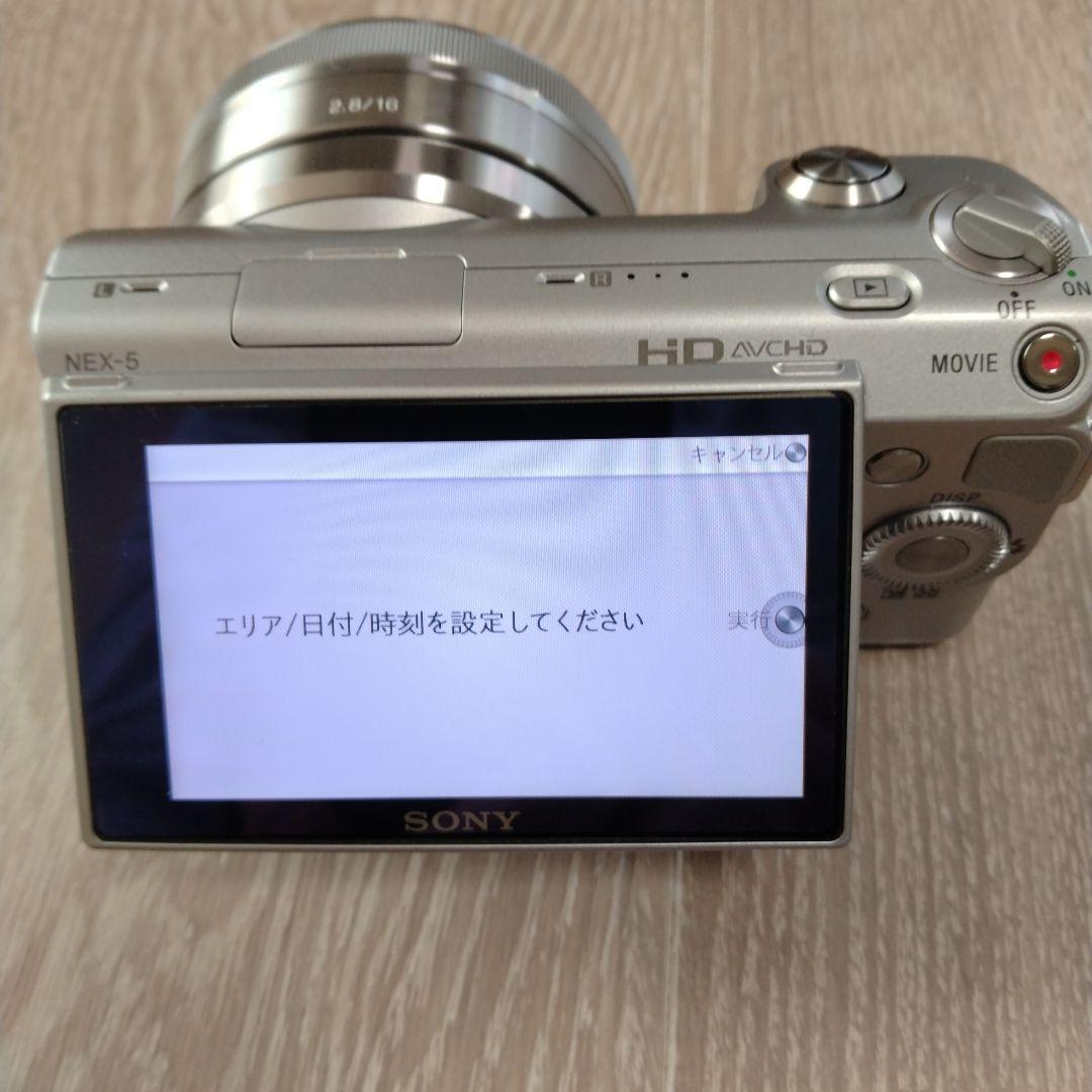 SONY Nex-5 ミラーレスカメラ シルバー 本体と付属品