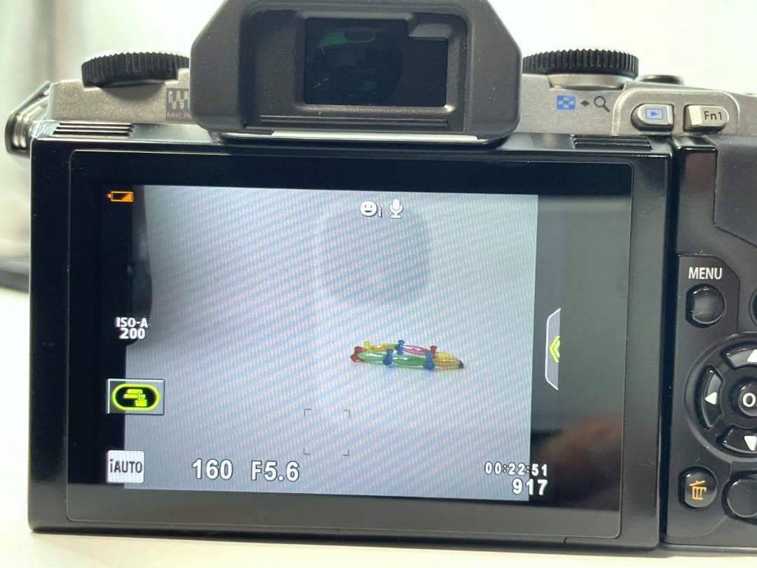 OLYMPUS OM-D E-M5 ミラーレスカメラ　シルバーボディ　#3A01