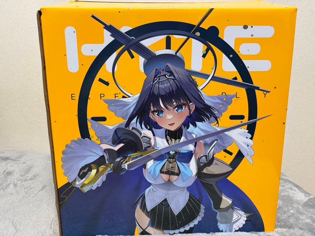 HYTE Y60 PCケース OURO KRONII EDITION