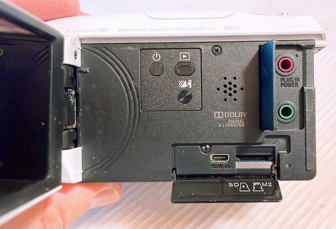 【中古品】ハンディカム　SONY HDR-CX670　ホワイト　白　完動品