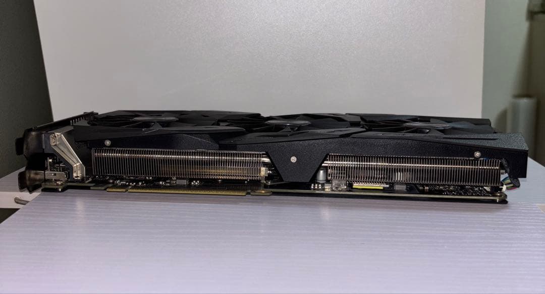 グラフィックボード・グラボ・ビデオカード ASUS ROG STRIX-GTX1060-O6G-GAMING