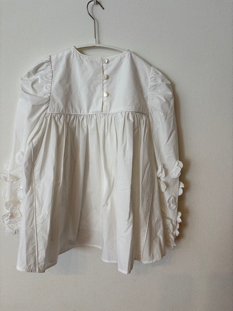 【本日限定値下げ】yori shirocon　パフュームブラウス　花　ホワイト