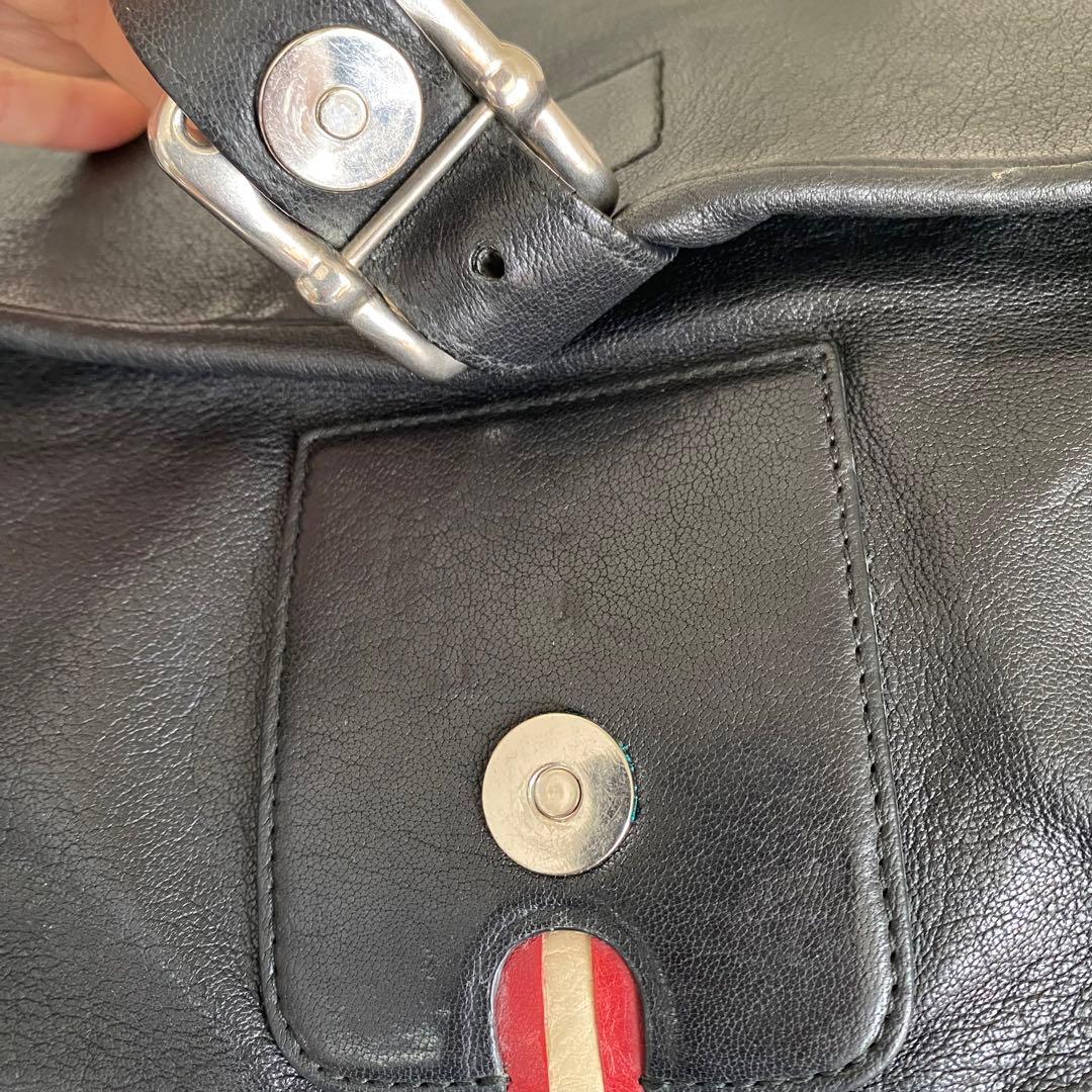 バリー　BALLY ショルダーバッグ　メッセンジャーバッグ　本皮　ブラック