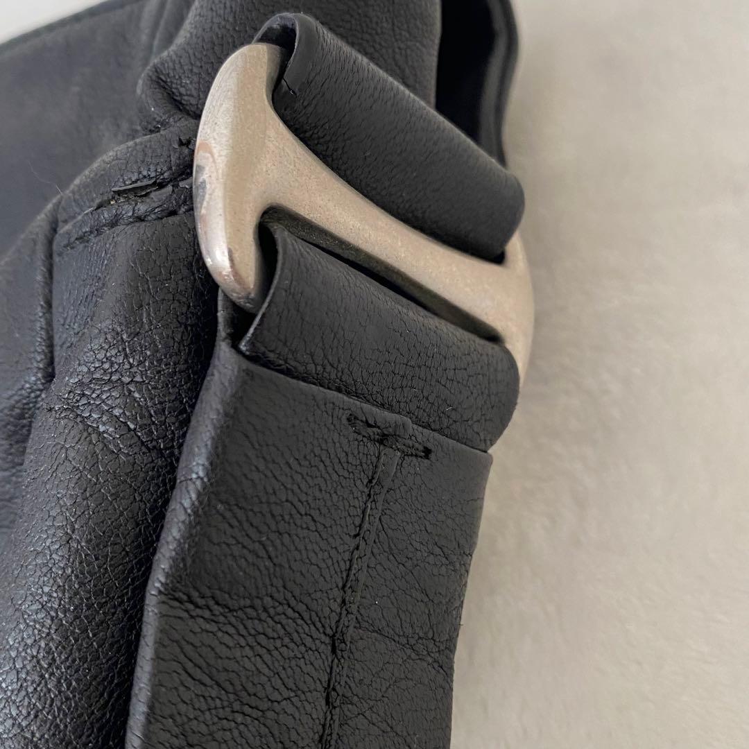 バリー　BALLY ショルダーバッグ　メッセンジャーバッグ　本皮　ブラック