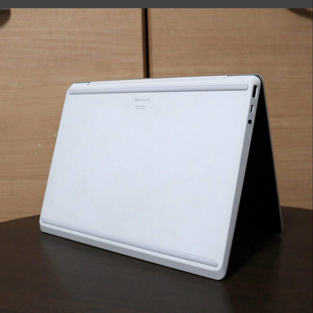 Surface Laptop Go（1035G1/4GB/64GB）美品