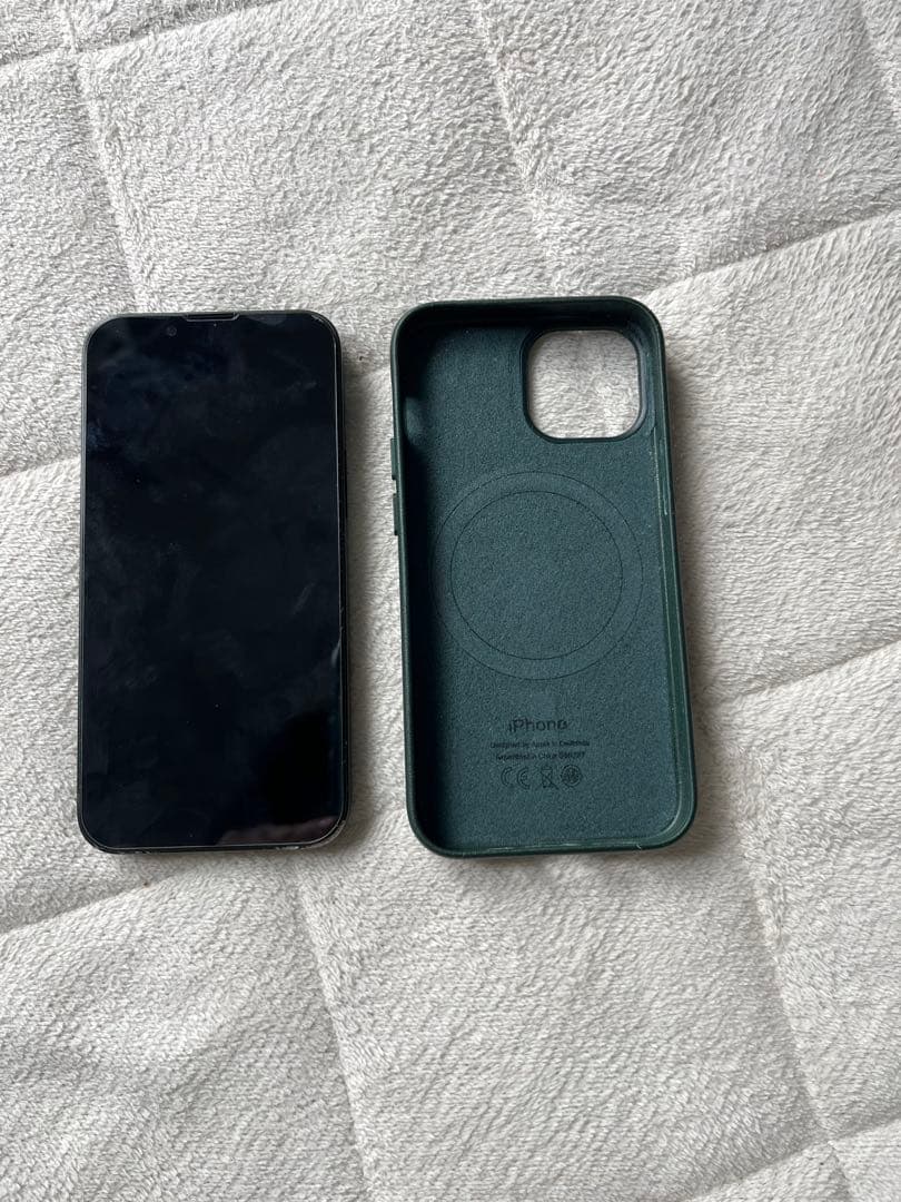 R*e様 iPhone 13ミニ　グリーン　ケース付き