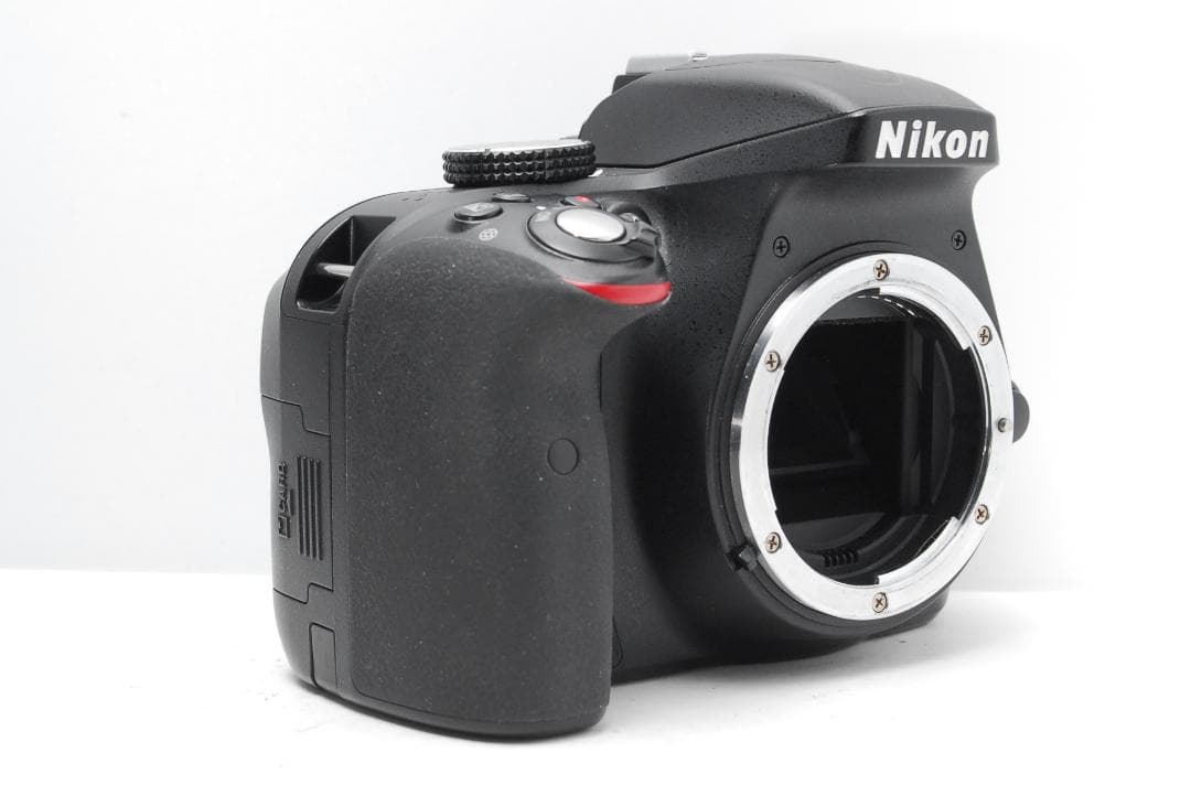 付属品多数　使用感少なめ美品　Nikon D3300　スマホ転送　高画質モデル