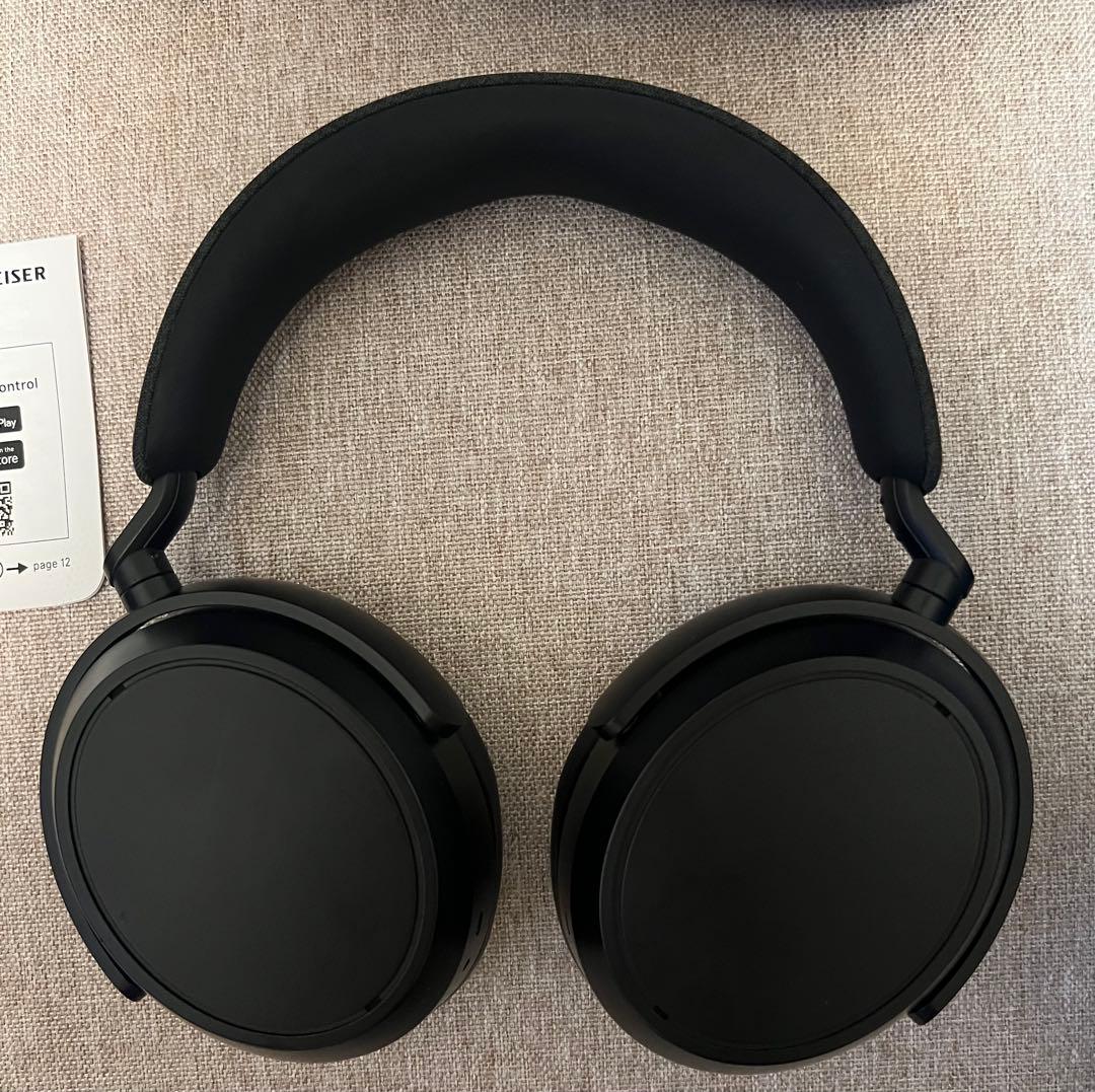 ヘッドホン Sennheiser MOMENTUM 4 Wireless Black