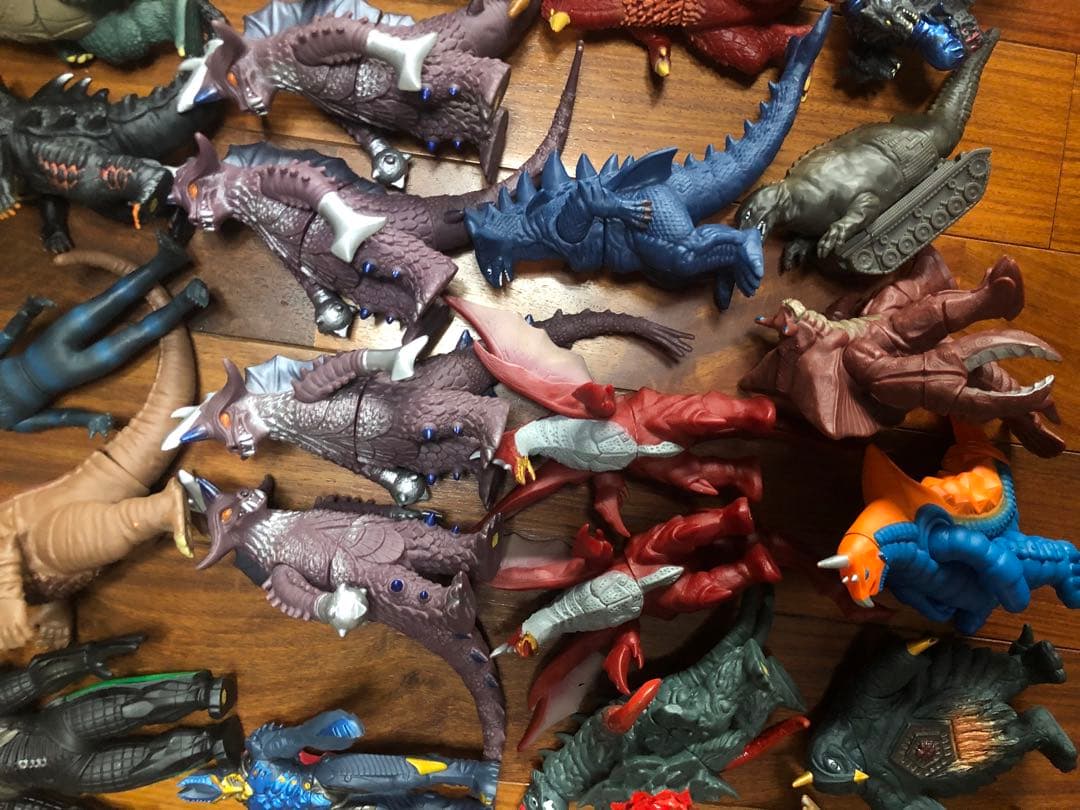 d*9様 ウルトラマン ウルトラ怪獣 ソフビ ウルトラ怪獣500 ライブサイン付