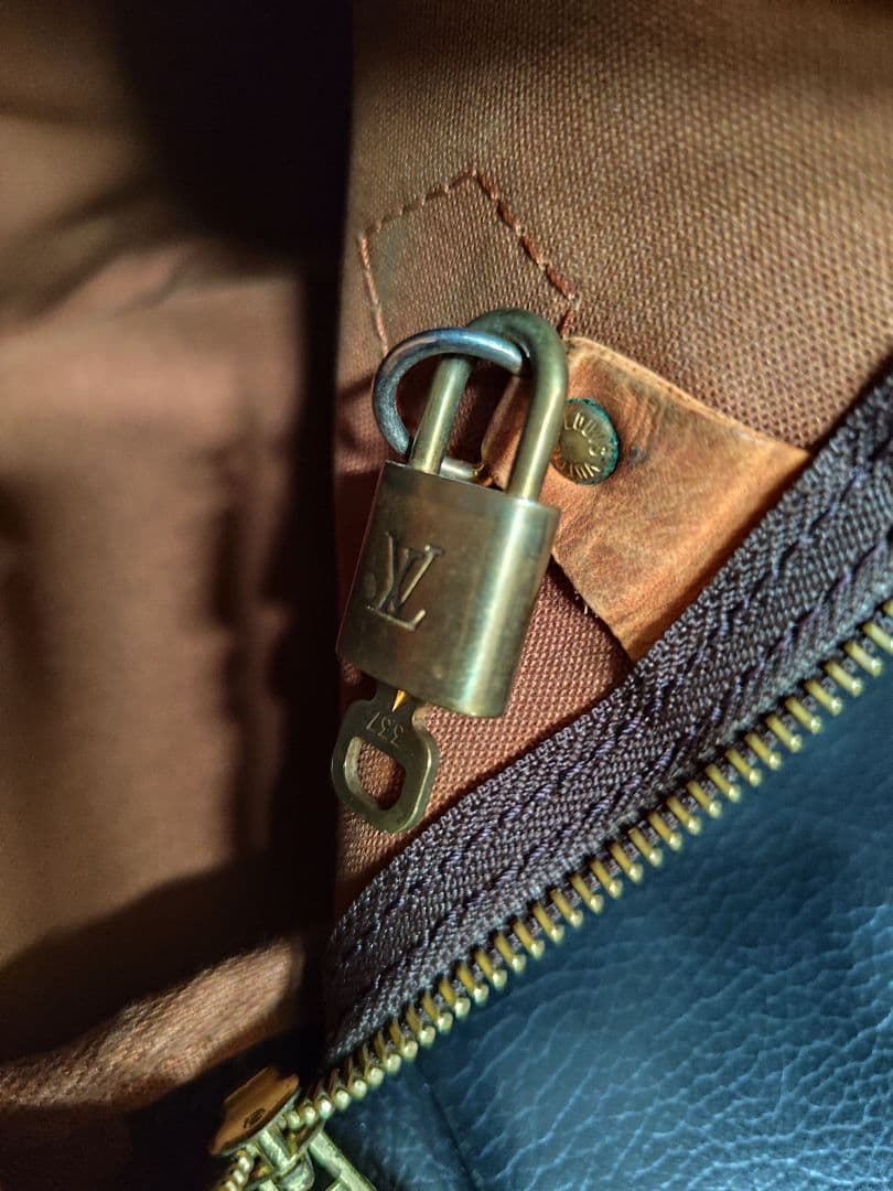 LOUIS VUITTON ルイ ヴィトン モノグラム スピーディ30 バッグ