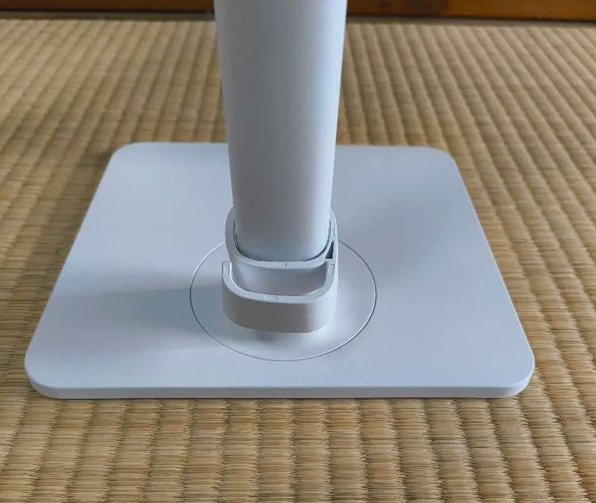 MSI ホワイトディスプレイ HDMI USB-C