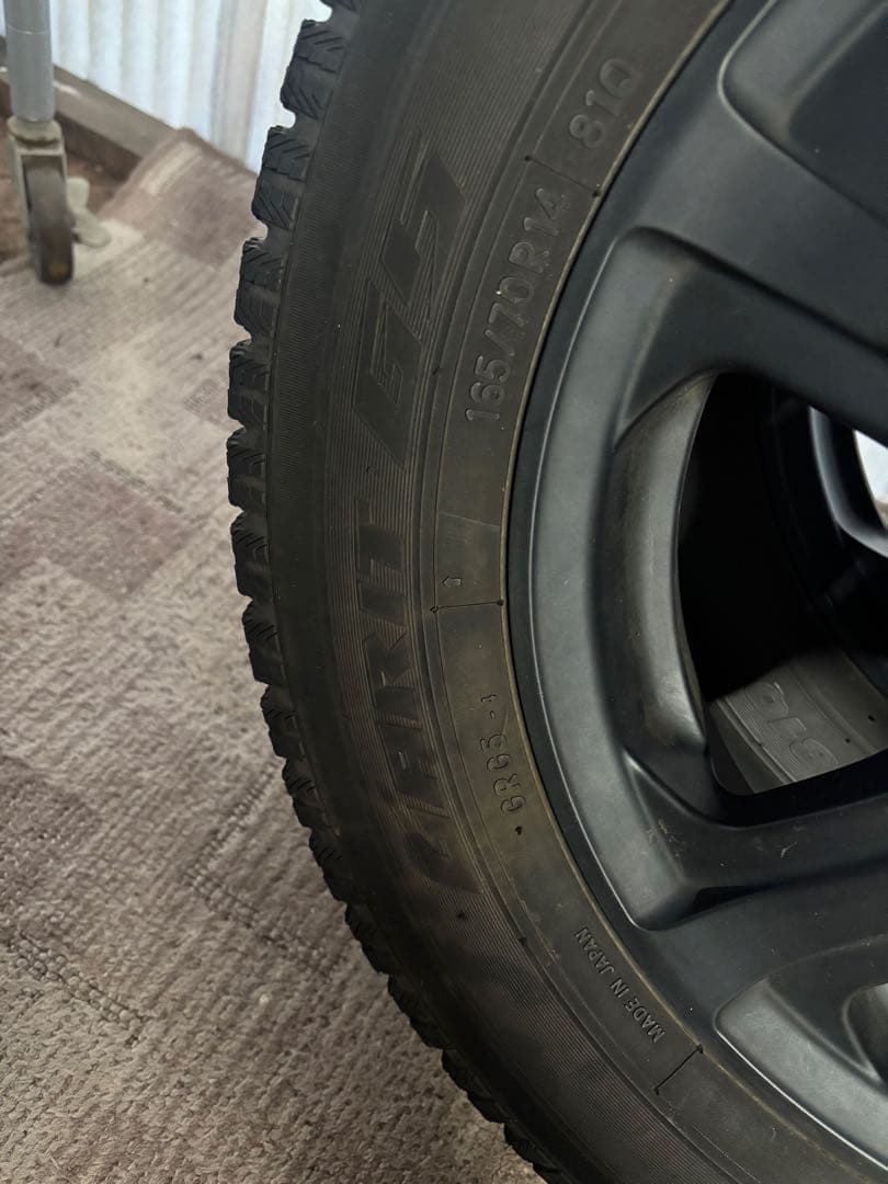h様分　スタッドレスタイヤセット　165/70R14