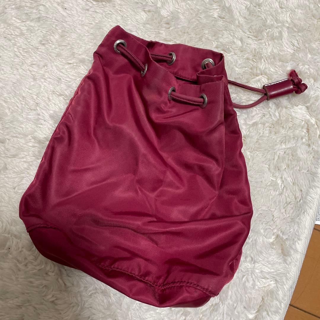 PRADA バーガンディ ドローストリングバッグ