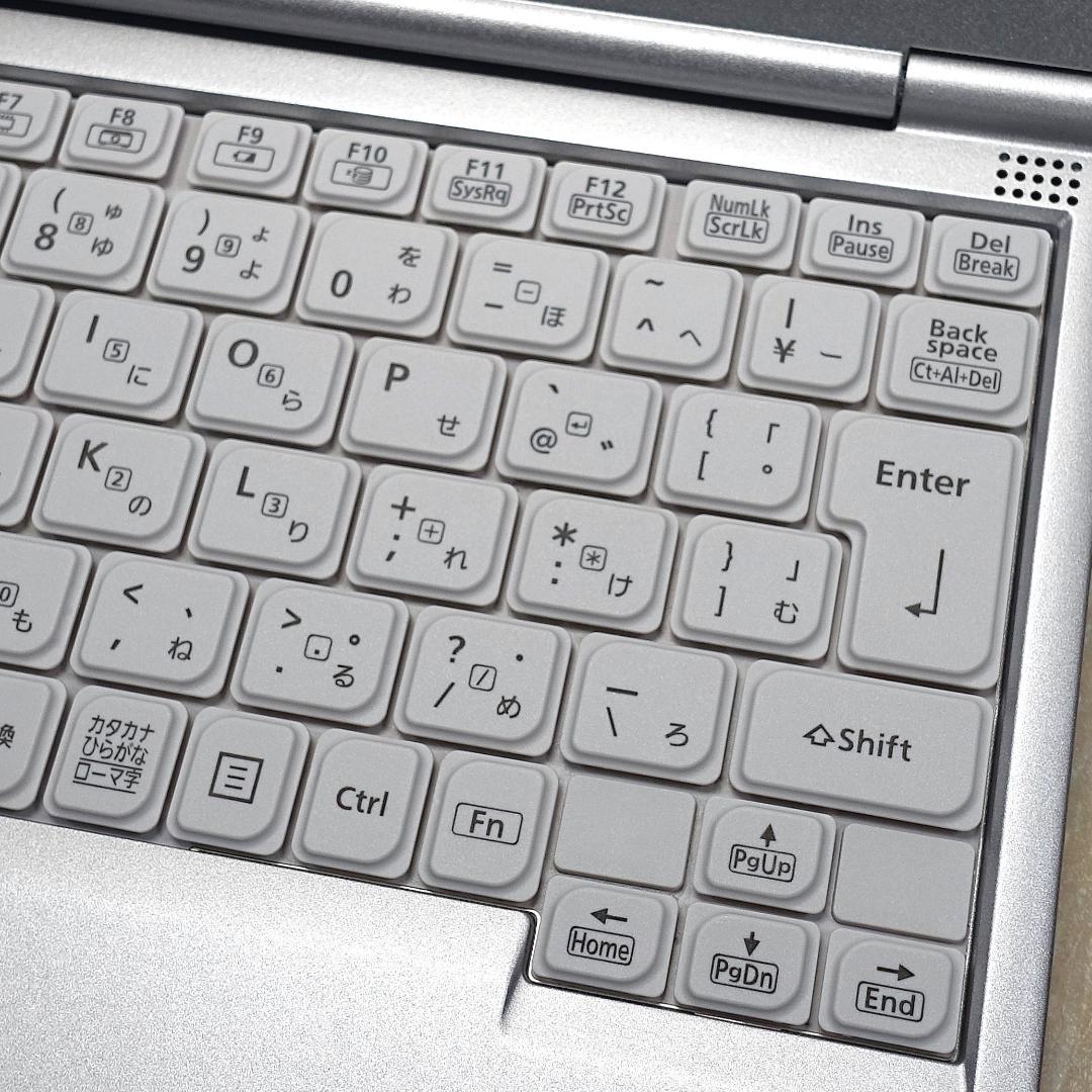 累積使用時間僅少の極美品✨超高速新品ＳＳＤ５００ＧＢ＆１６ＧＢメモリ搭載✨日本製