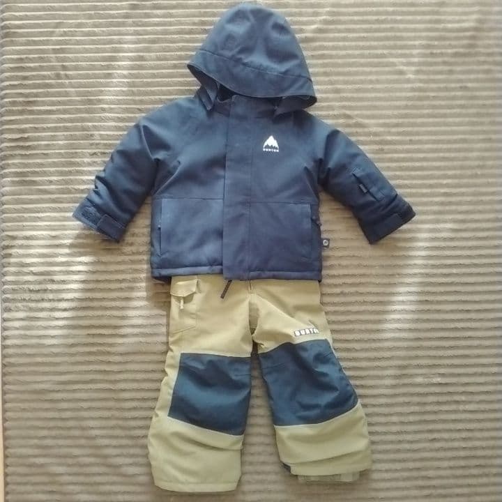 バートン　キッズウェア上下セット　スノボ　2T ご希望あればインナー付けて３点