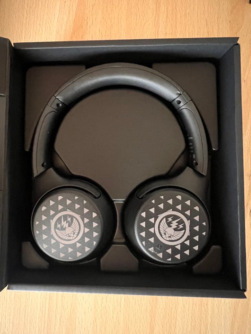 完全新品未開封 鬼滅の刃 善逸 ヘッドホン WH-XB700 B