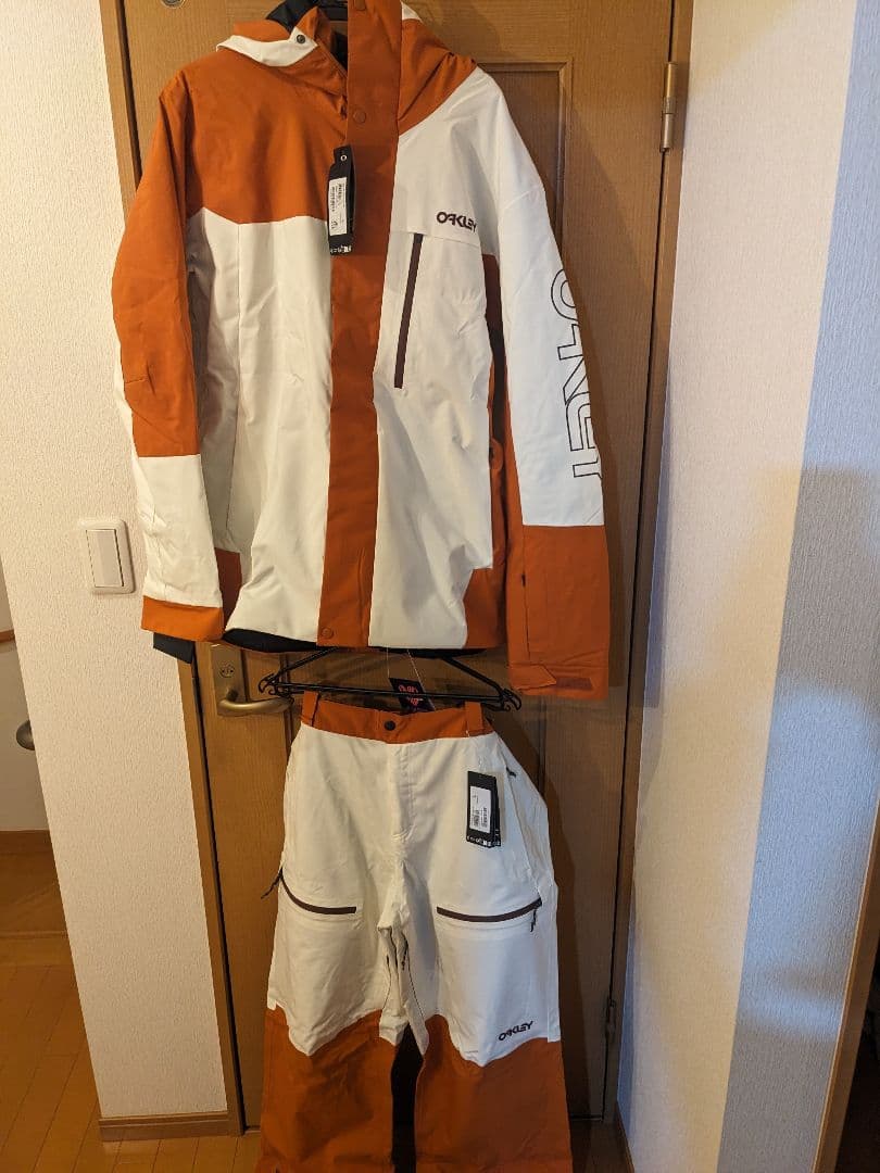 OAKLEY スノーボード　スキー　ウェア US Lサイズ上下セット
