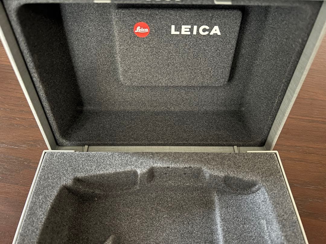 美品　ライカR8シルバー　プラスチックケース付