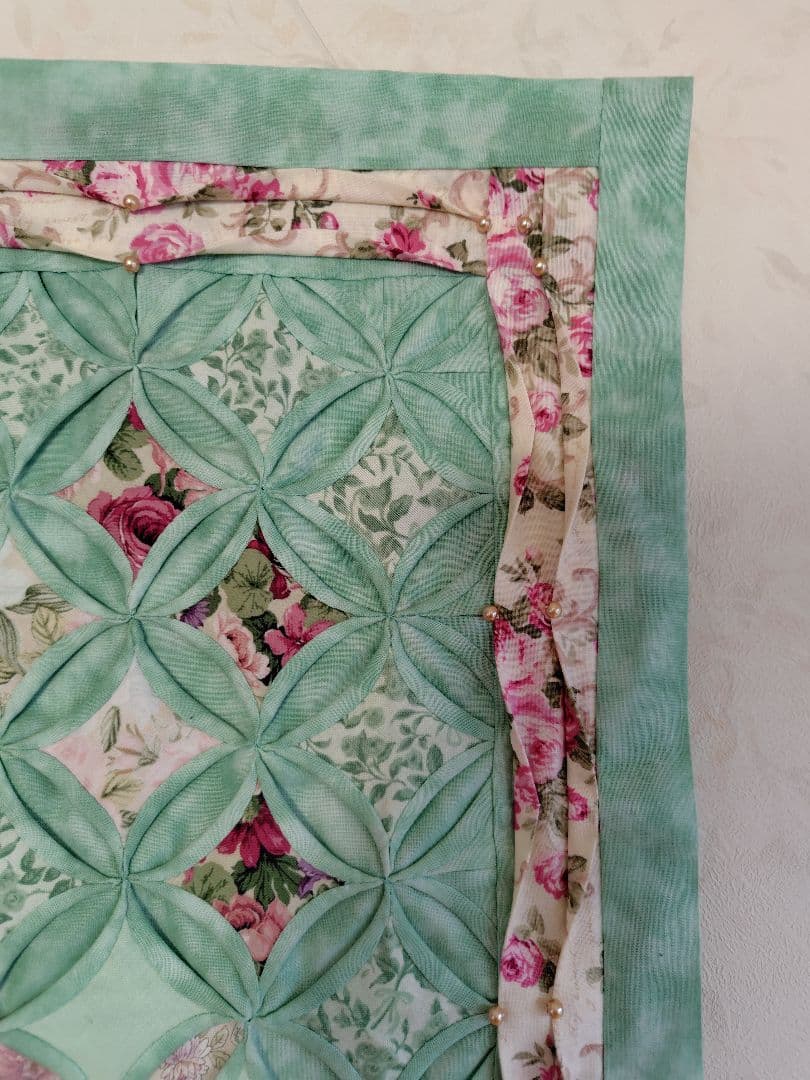 ♡mari♡ パッチワーク(カテドラルウインドウ)タペストリー