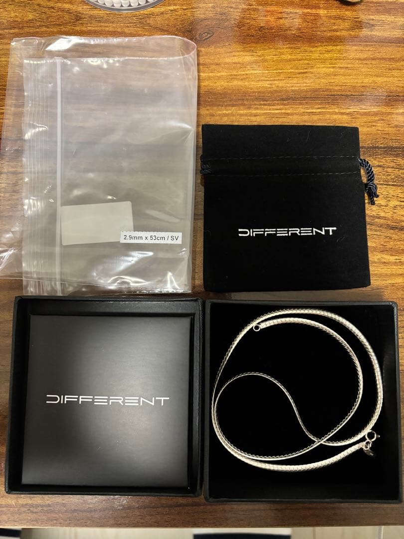 おかだDIFFERENT NECKLACE PREMIUM シルバー