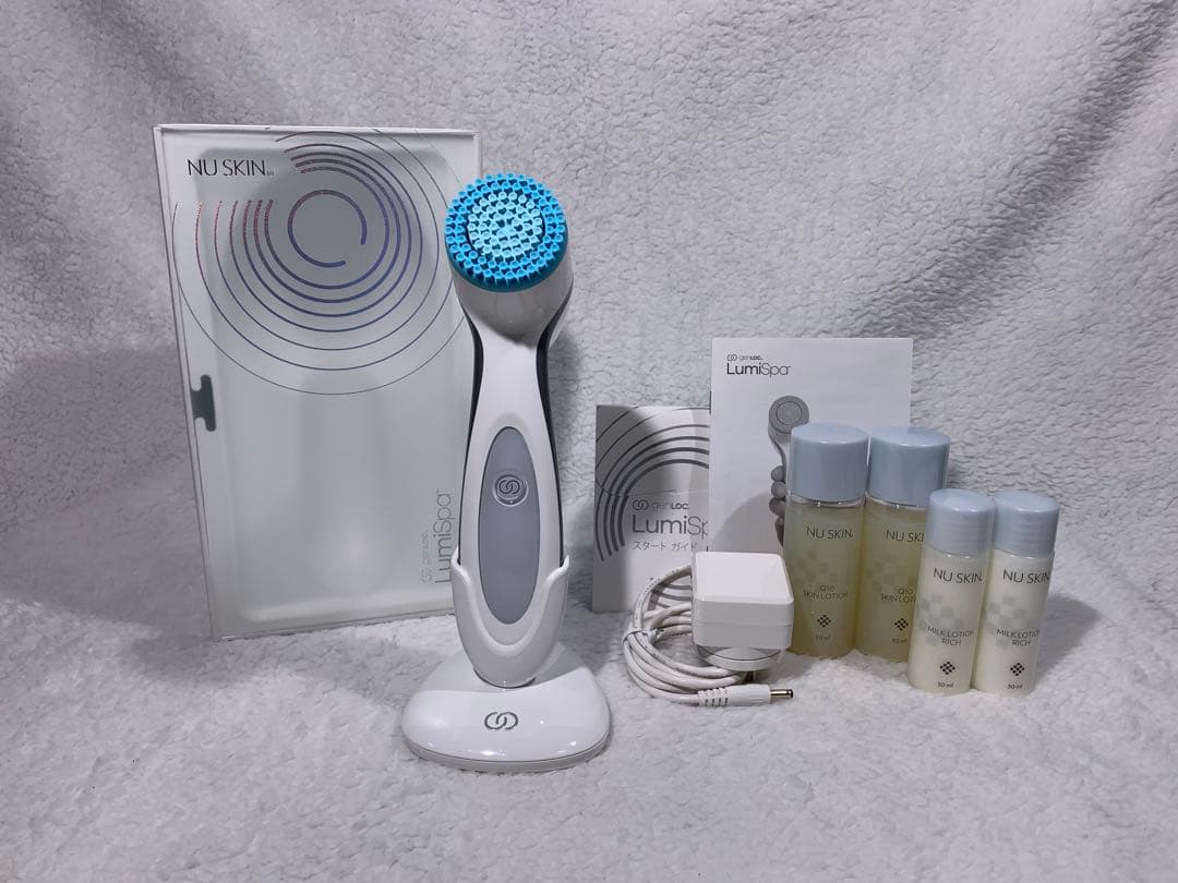 ニュースキン genLOC®︎ ルミスパ®︎（化粧水/乳液のセット）