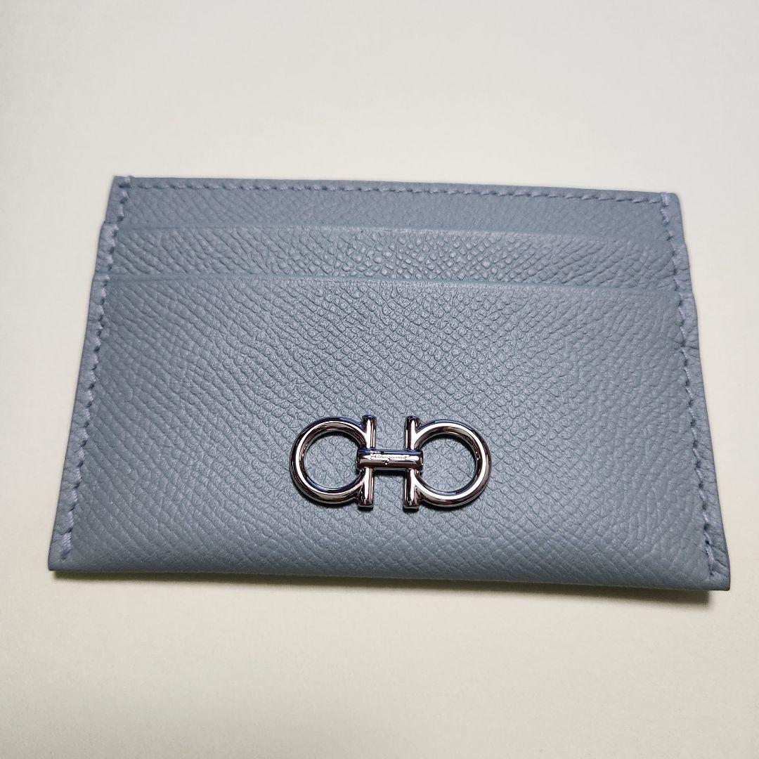 FERRAGAMO ブルーグレー 名刺入れ