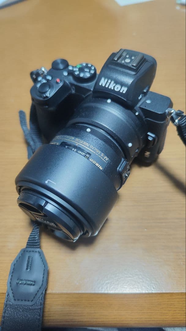 Nikon Z 50 ミラーレスカメラ、レンズとバッテリーセット