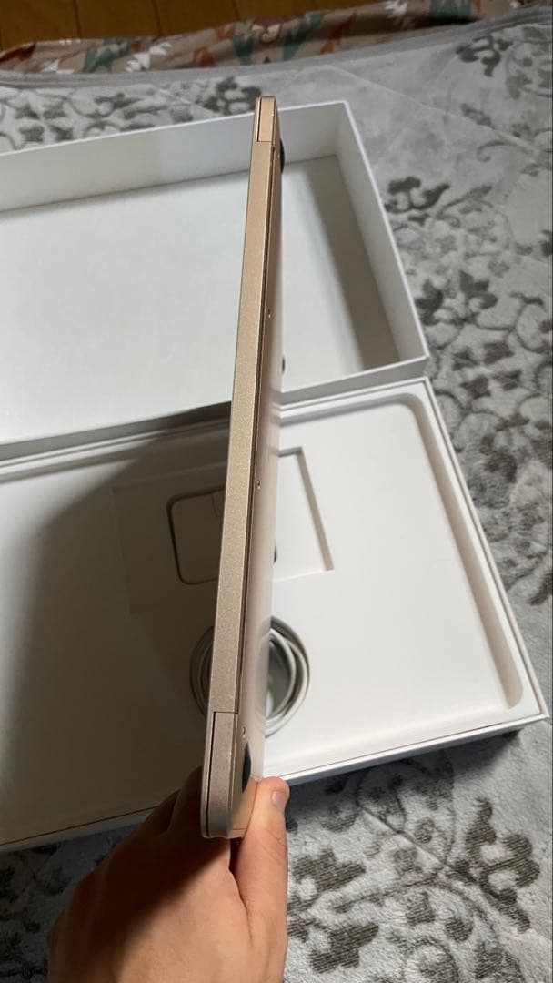 ジャンクMacBook 12インチ2015モデル500GB MacOS　本体と箱