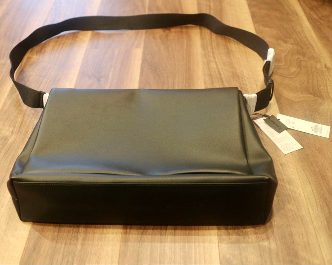   カルバンクライン メッセンジャーバッグ