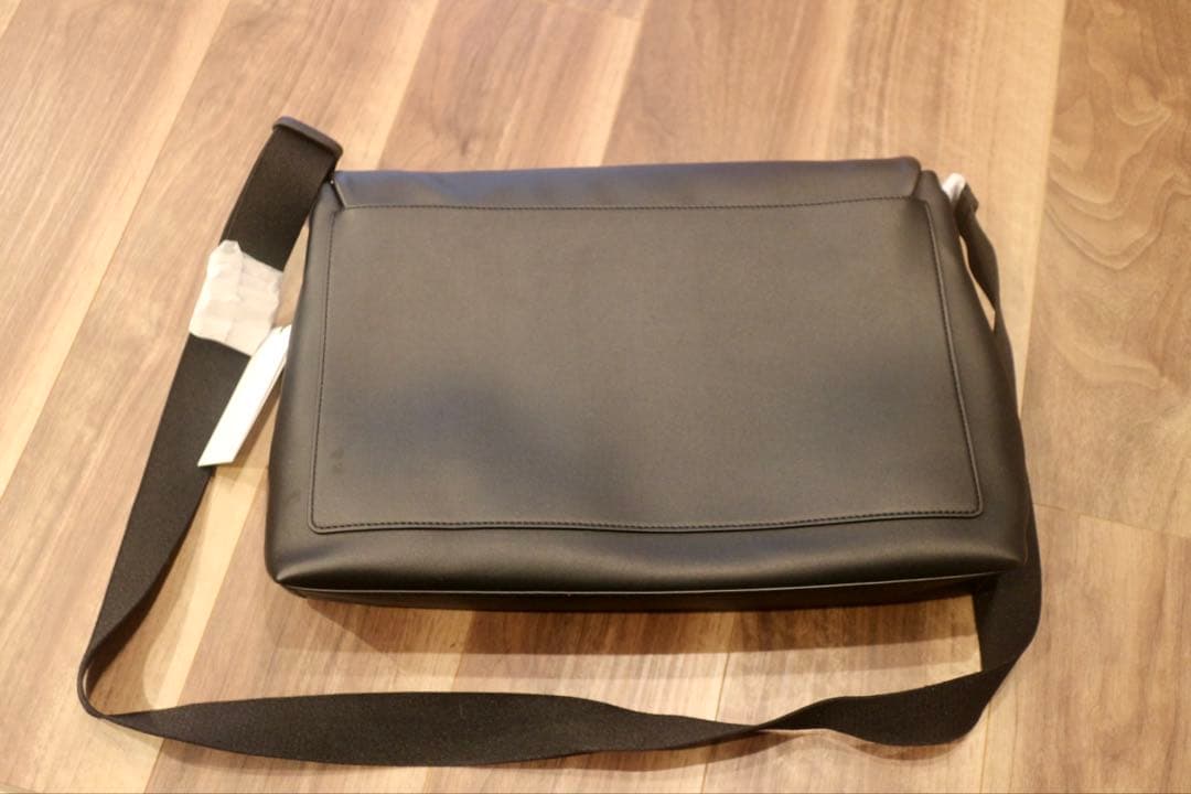   カルバンクライン メッセンジャーバッグ