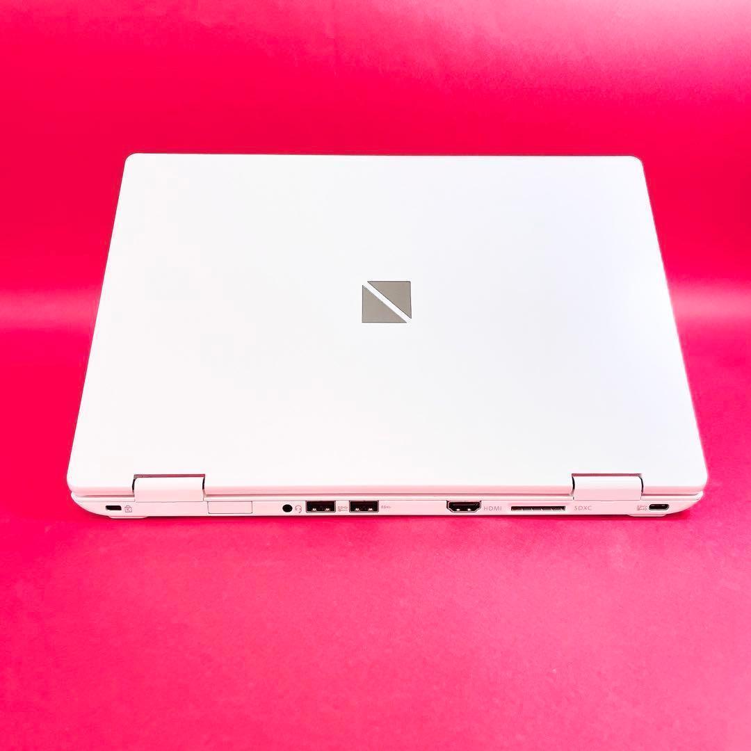 小型軽量✨️バッテリー良好❣️薄型ノートパソコン✨️可愛い白✨️サクサク動くSSDカメラ