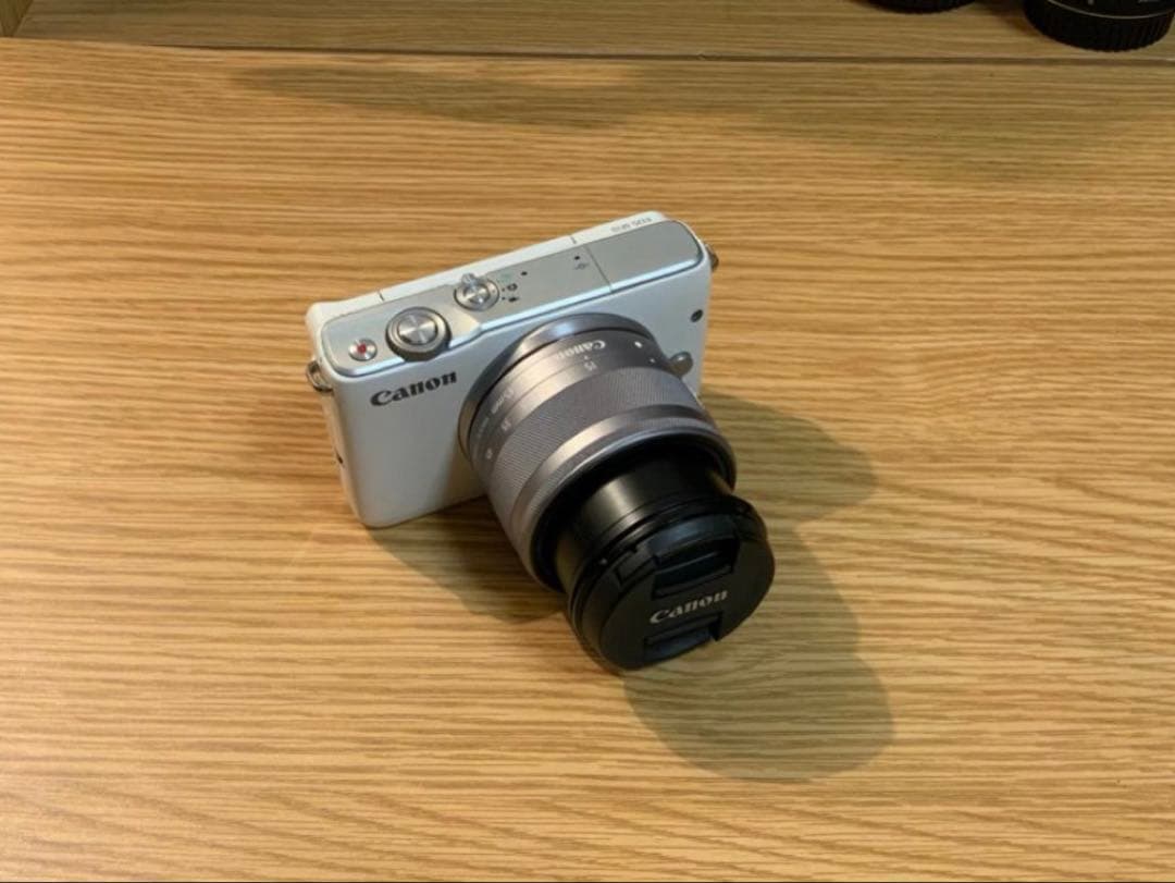 ✴︎キヤノン　カメラ　Canon EOS M10 レンズ付き